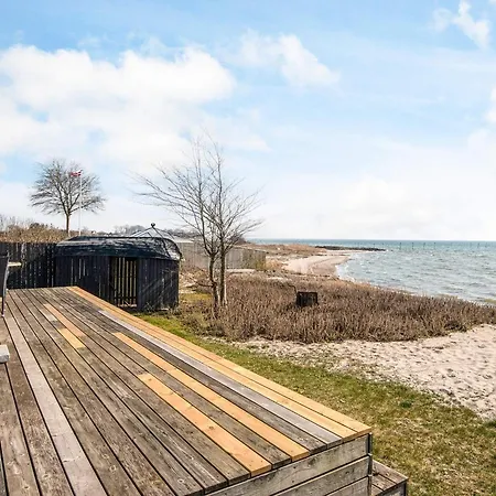 Seaside Panorama Retreat
